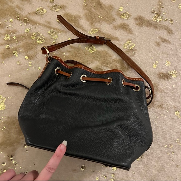 NWOT Dooney & Bourke Pebble Grain Kendall Crossbody Navy & Leather - Picture 7 of 8